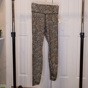 #380 3/$18 - Nike Black/Tan Leggings Size XS